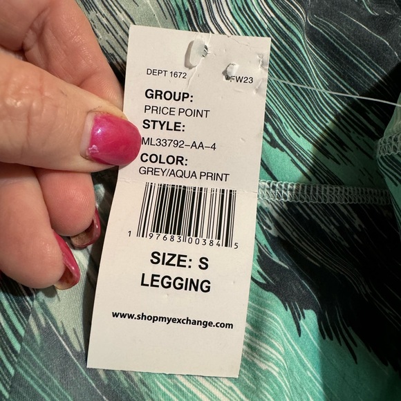 * ❤️NWT GRAY/AQUA PRINT WORKOUT LEGGINGS   SMALL - Picture 7 of 7